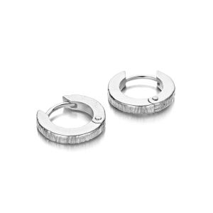 Spirit Icons - Canis øreringe i sølv. De små creoler har hver en detaljeret struktur, der giver et moderne twist på den klassiske hoop. Mål: 12 mm. 43011.